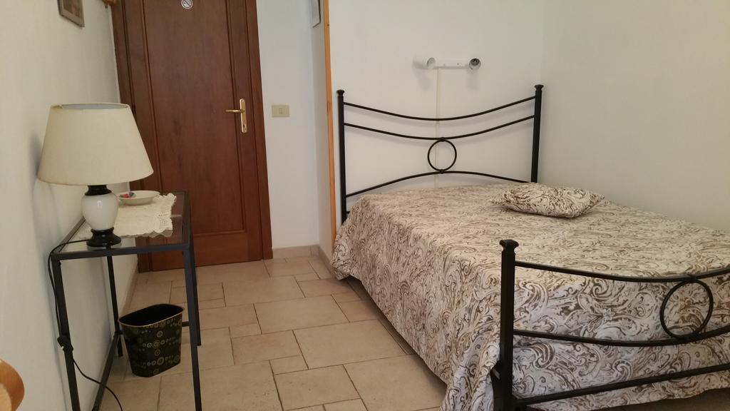Bed and Breakfast Bella Roma Domus Habitación foto